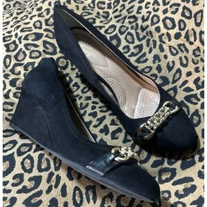 Dexflex Comfort Women's Gold Chain Detail Black Suede Wedge Heels, Size 11‎